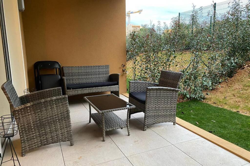 Appartamento Deux Pieces Moderne Et Chaleureux Saint-Laurent-du-Var Esterno foto